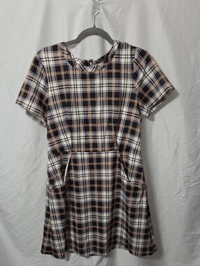 Plaid Short Sleeved Dress in Black, White & Yellow, w/Pockets, Large, Like New